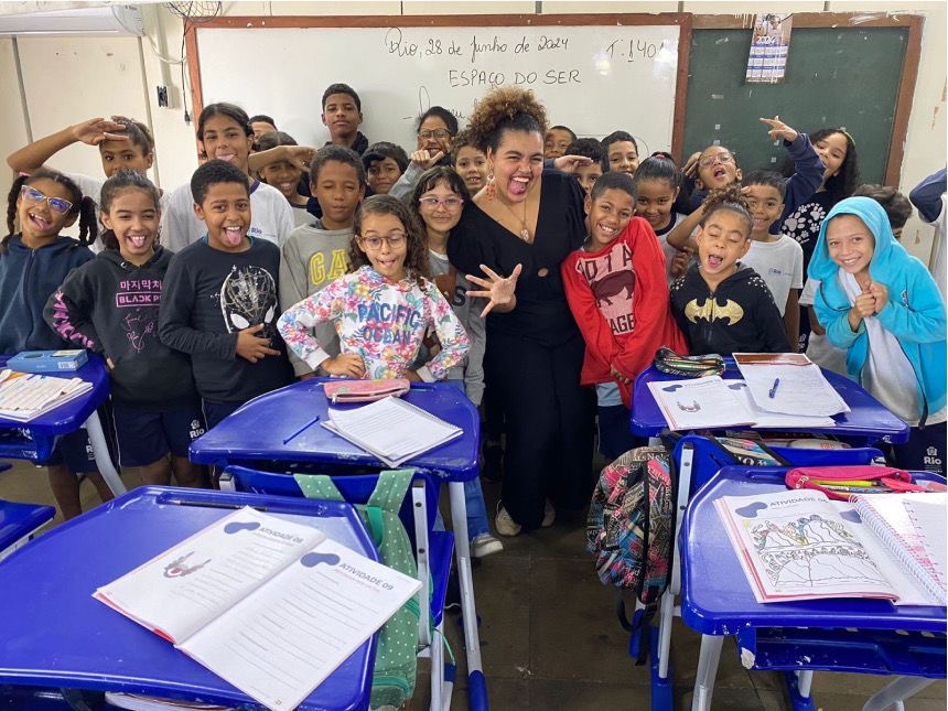 Foto por Bel Janick – estudante de psicologia, com vários cursos de especialização na área da criança e do adolescente, que ajuda no projeto e nas metodologias de ensino.
